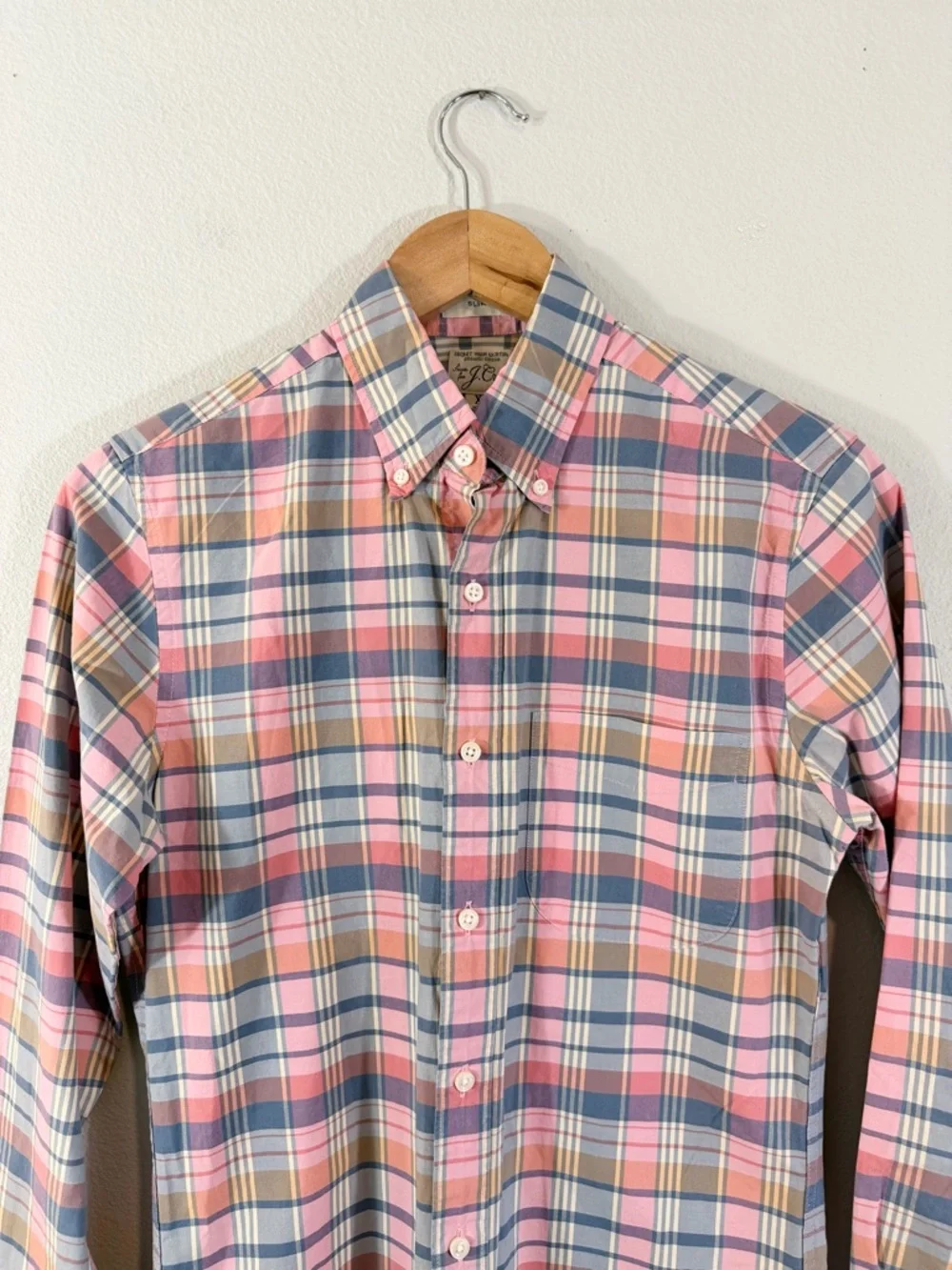 J. Crew Pink Plaid Button Up Shirt Men’s XS Slim Fit Secret Wash BG410 Preppy
